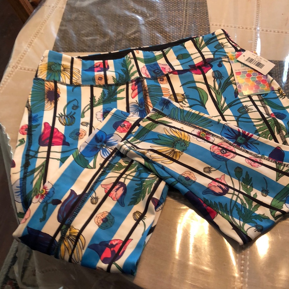 Jade capris lula roe
